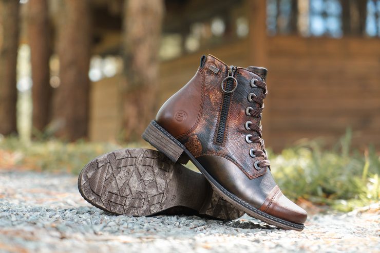 Remonte šněrovací kotník s membránou tmavě hnědý D4382-25