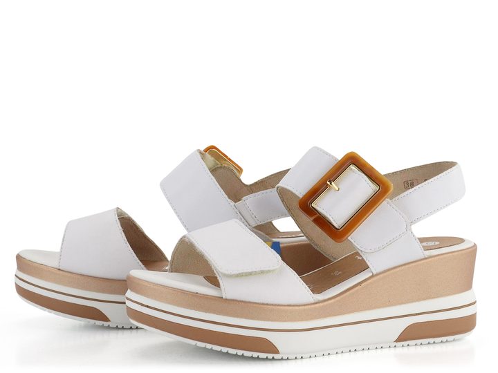 Remonte sandály na platformě s klínkem bílé D1P50-80