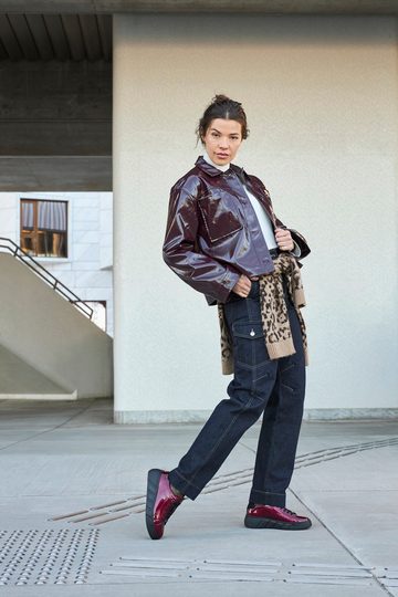 Rieker Sport dámské lakované tenisky cherry/schwarz W2601-35