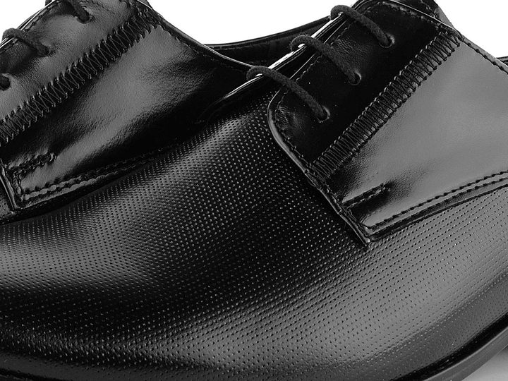 Barton celokožené čierne poltopánky s dezénom 52820