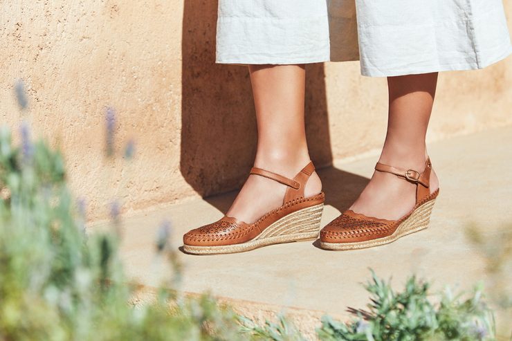 Pikolinos sandály na klínu Vila Brandy W9Y-1508