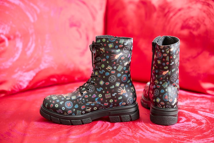 Rieker šnurovacia členková obuv na hrubej podošve čierna s potlačou Z9120-90