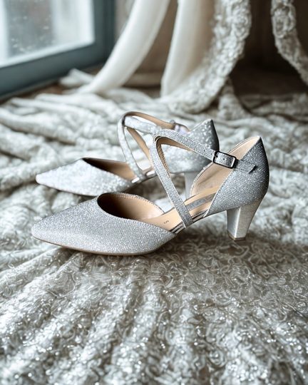 Gabor metalické lodičky s nártovým páskem silber 01.363.61