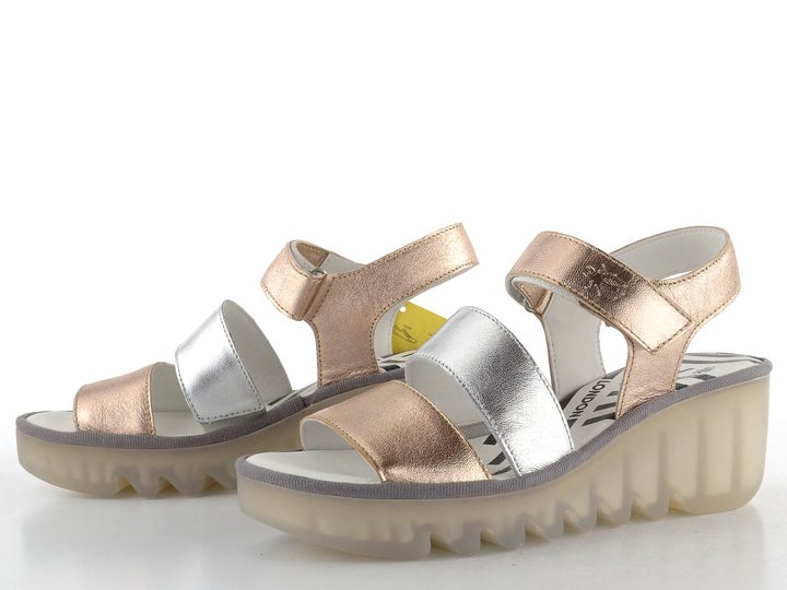 Fly London metalické sandály na klínu sahara/silver P501575005