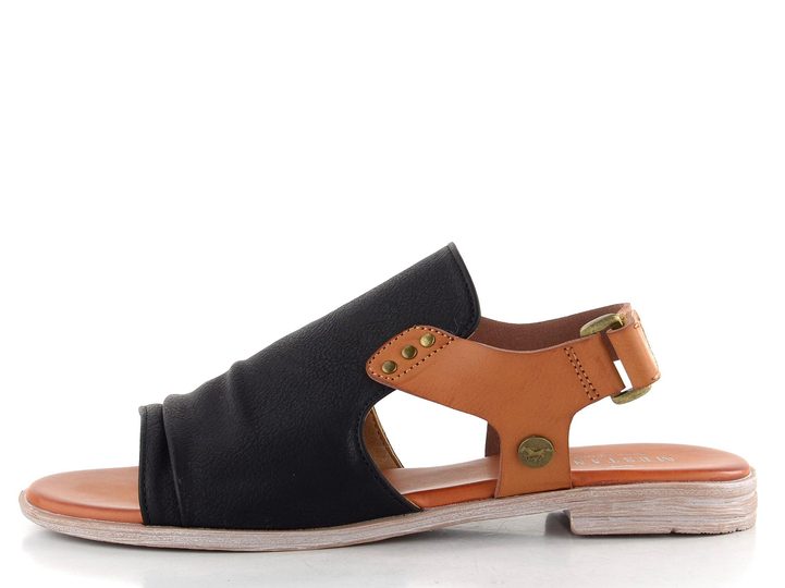 Mustang sandály s plným nártem černé 1388-808-009