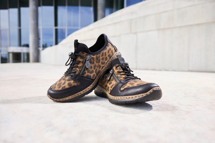 Rieker prozouvací polobotky s olivkou vzorované hnědo-černé N32G0-90