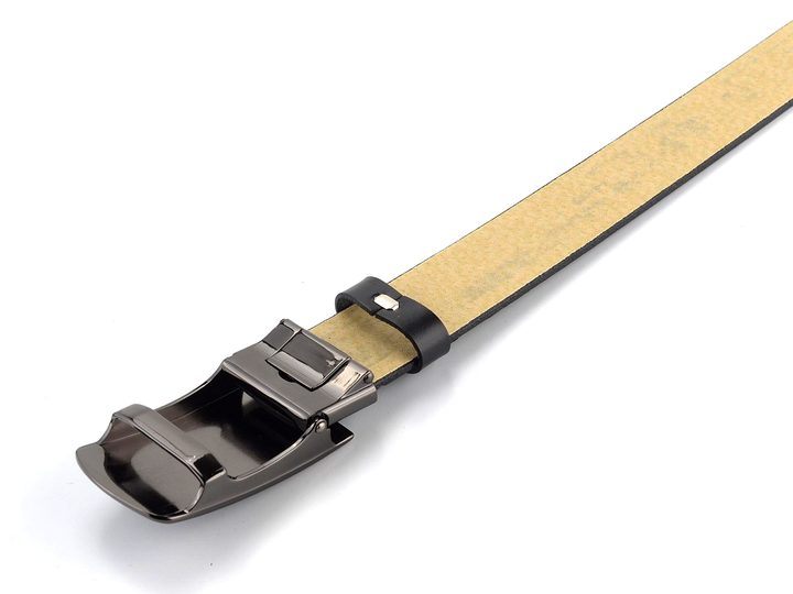 Černý luxusní kožený opasek s automatickou sponou 35/020/A16