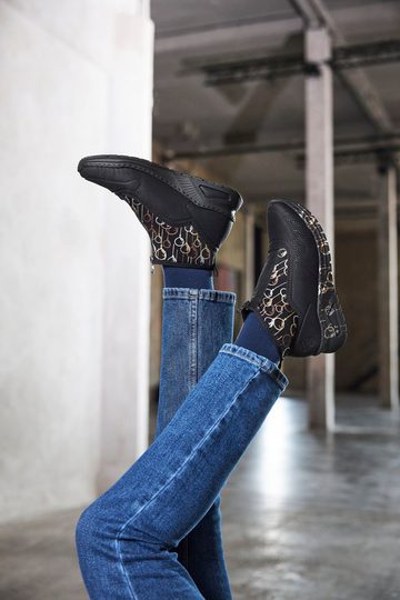 Rieker športovejšia členková obuv s predným zipsom čierna M4953-00