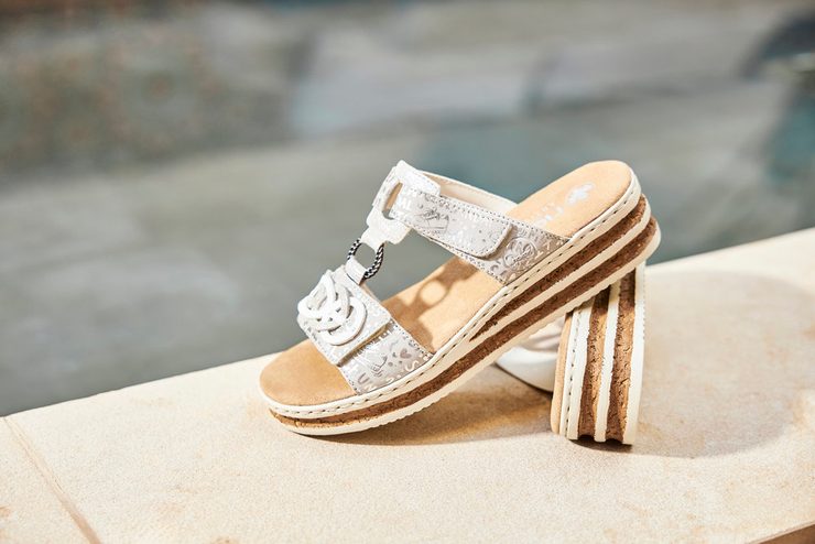 Rieker strieborné šľapky s variabilnými pásikmi 62936-90