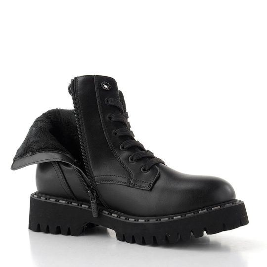 Mustang šněrovací kotník na hrubé podešvi black 15M0302007