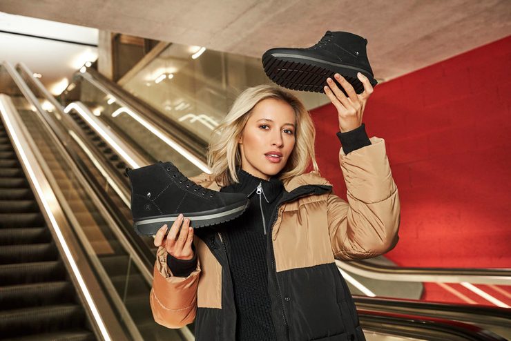 Rieker Revolution športovo ladená členková obuv čierna W0960-00