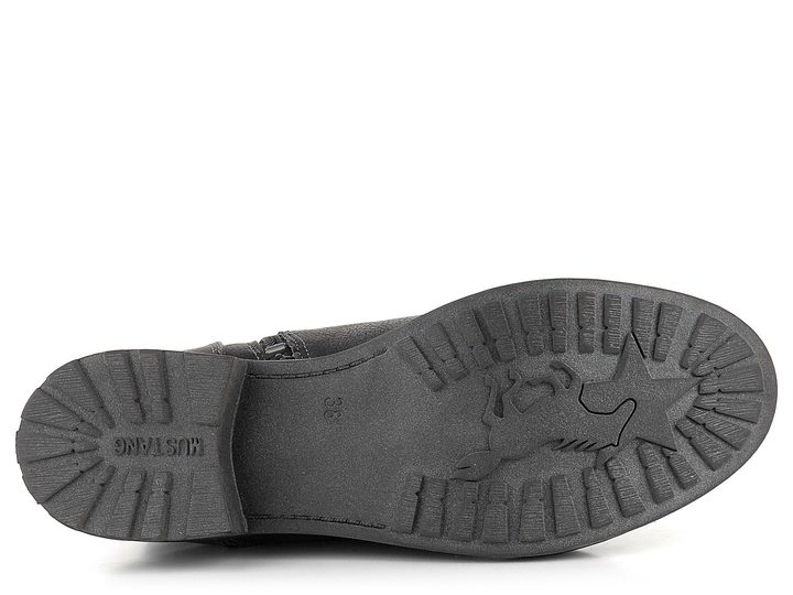 Mustang vyteplený kotník černý 1359-502-009