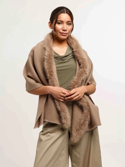 Fraas pončo s kožešinkovým lemem taupe 631206-887
