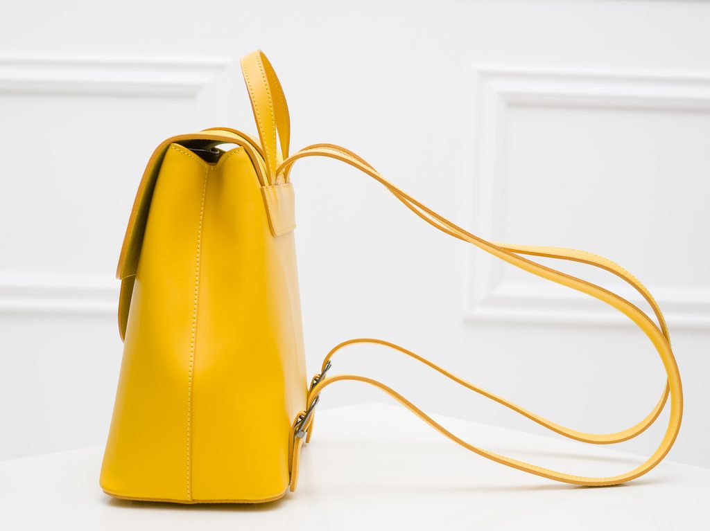 Dámský kožený batoh s přezkou žlutý - Glamorous by GLAM - Batohy - Kožené  kabelky - GLAM, protože chci být odlišná!