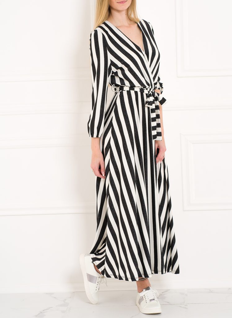 black and white maxi dress outfits