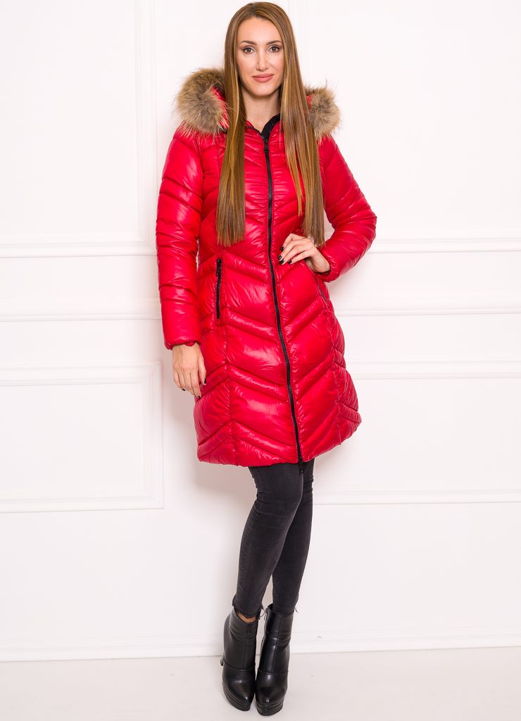 Dámská zimní bunda vypasovaná s pravým mývalovcem - červená - Due Linee -  Poslední kusy - Zimní bundy, Dámské oblečení - GLAM, protože chci být  odlišná!
