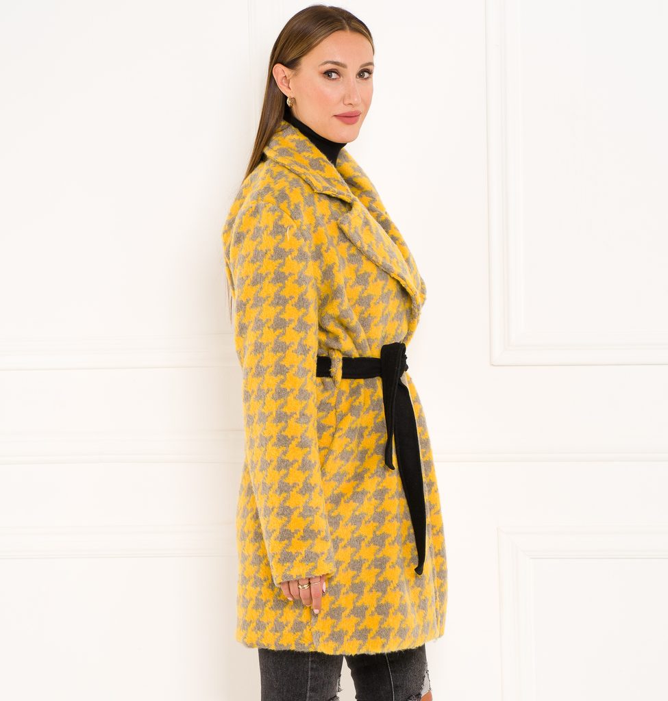 Glamadise.sk - Dámský kabát žluto-šedý vzorovaný s páskem - Glamorous by  Glam - Kabáty - Dámske oblečenie - GLAM, protože chci být odlišná!