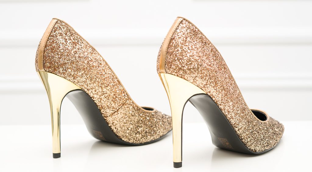 guess gold pumps