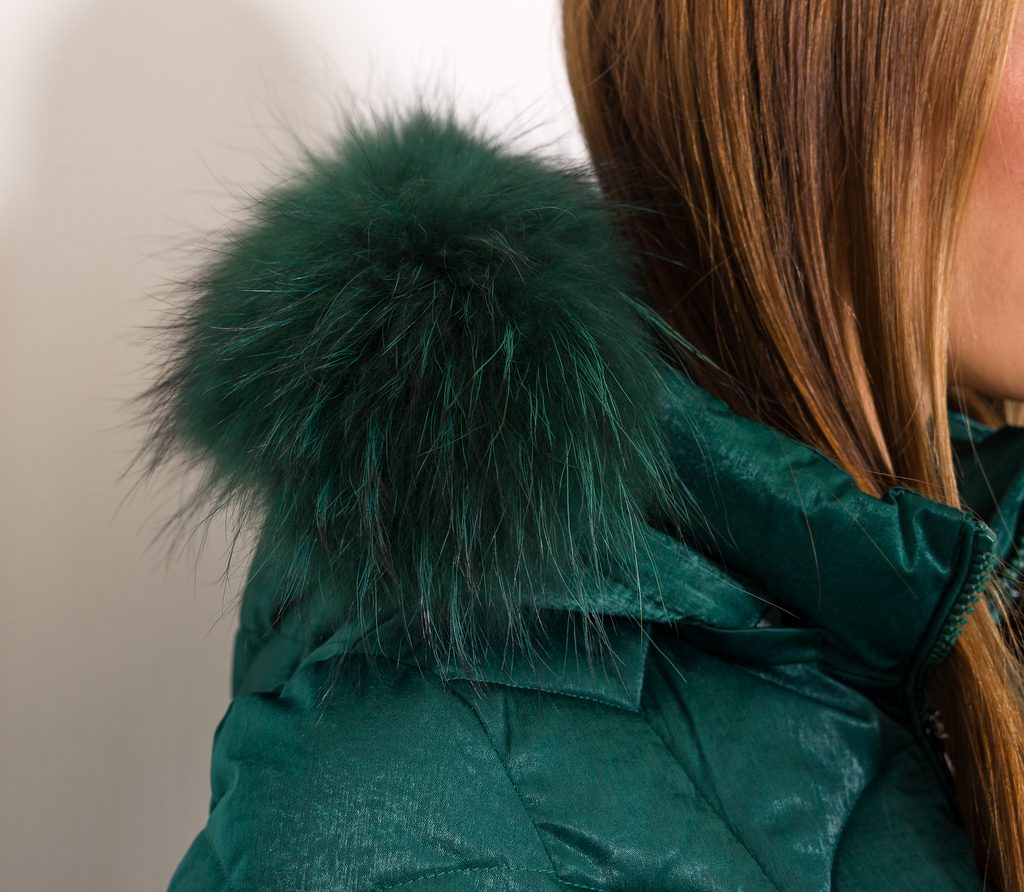 Glamadise.sk - Exkluzívna krátka zimná bunda s pravou kožušinou smaragdovo  zelená - Due Linee - Zimné bundy - Dámske oblečenie - GLAM, protože chci  být odlišná!