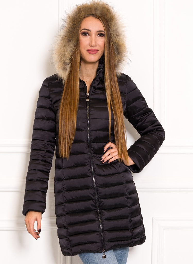Glamadise.sk - Jednoduchá dámska zimná bunda s pravou kožušinou čierna -  Due Linee - Zimné bundy - Dámske oblečenie - GLAM, protože chci být odlišná!