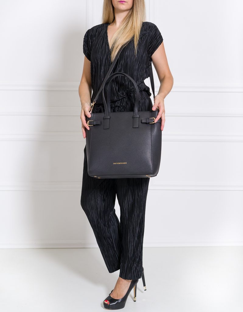 Glamadise - Italian fashion paradise - Real leather shoulder bag Tru  Trussardi - Black - Tru Trussardi - Shoulder bags - Leather bags -  Glamadise - italian fashion paradise