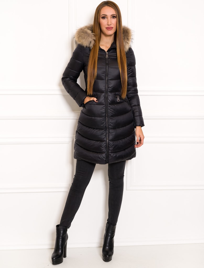 Glamadise.sk - Vypasovaná zimná bunda s pravou kožušinou čierna - Due Linee  - Poslední kusy - Zimné bundy, Dámske oblečenie - GLAM, protože chci být  odlišná!