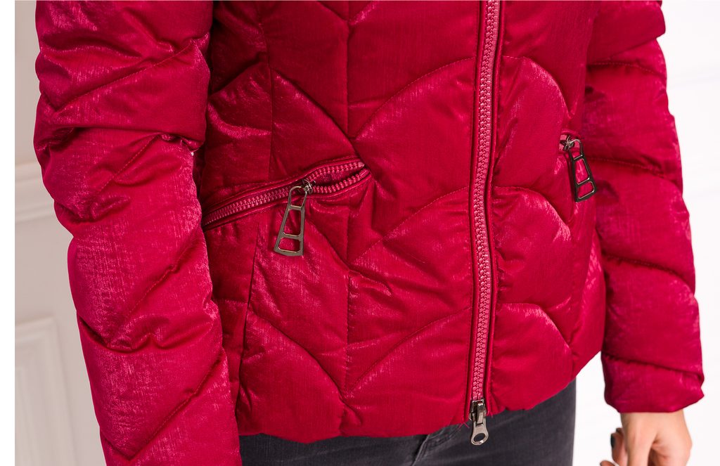 Glamadise.sk - Exkluzívna krátka zimná bunda s pravou kožušinou - bordó -  Due Linee - Zimné bundy - Dámske oblečenie - GLAM, protože chci být odlišná!