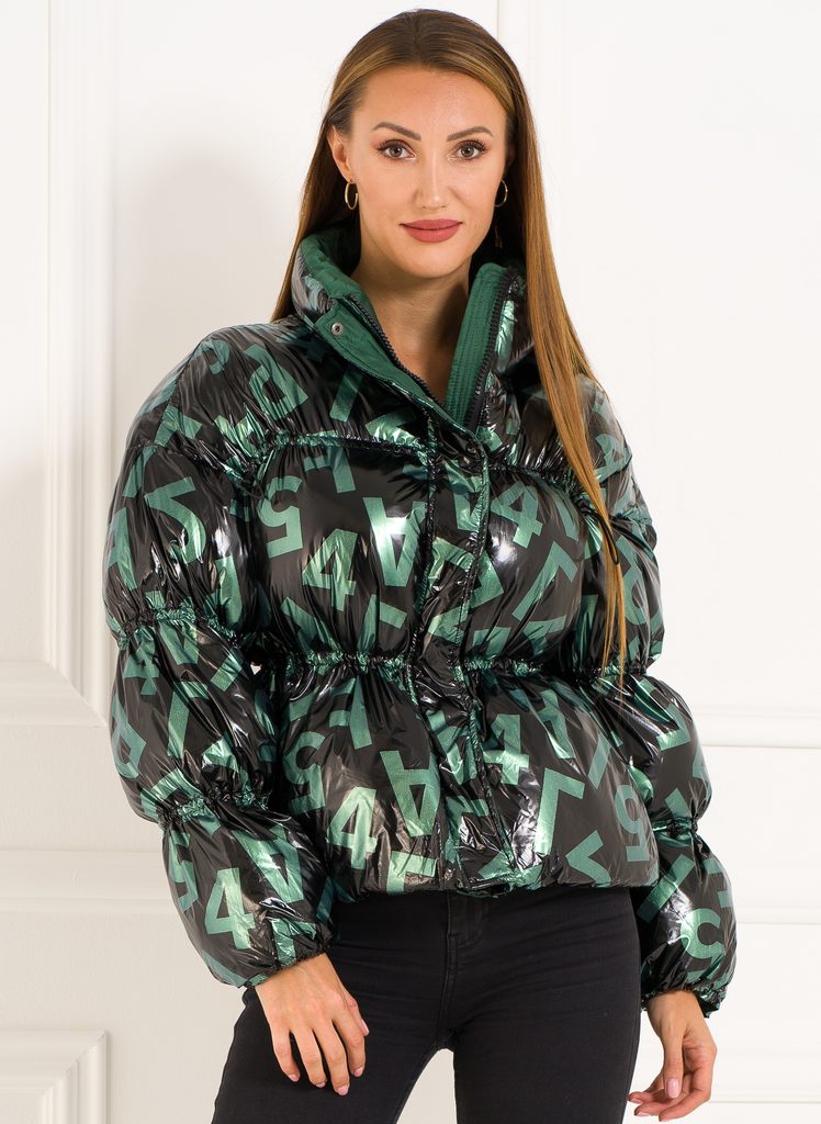Dámská krátká oversize metalická bunda s potiskem - zelená - Due Linee -  Zimní bundy - Dámské oblečení - GLAM, protože chci být odlišná!