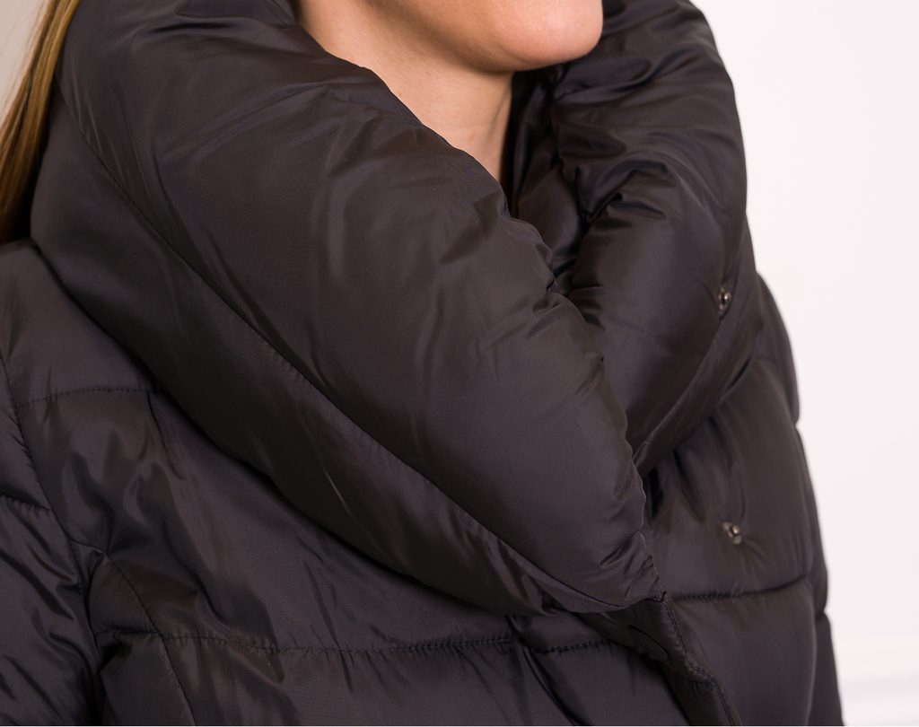 Dámská delší zimní bunda s páskem a širokým límcem - černá - Due Linee -  Poslední kusy - Zimní bundy, Dámské oblečení - GLAM, protože chci být  odlišná!