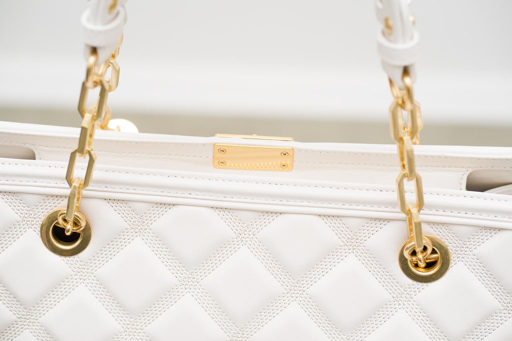 Glamadise - Italian fashion paradise - Real leather crossbody bag Guess  Luxe - White - Guess Luxe - Crossbody - Leather bags - Glamadise - italian  fashion paradise
