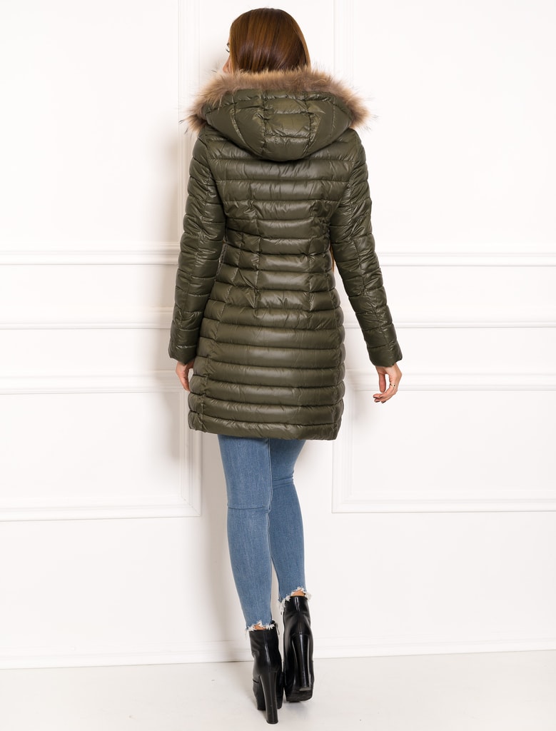 Glamadise.sk - Jednoduchá dámska zimná bunda s pravou kožušinou olivová -  Due Linee - Zimné bundy - Dámske oblečenie - GLAM, protože chci být odlišná!
