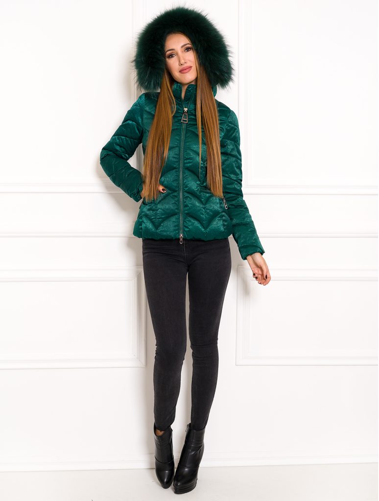 Glamadise.sk - Exkluzívna krátka zimná bunda s pravou kožušinou smaragdovo  zelená - Due Linee - Zimné bundy - Dámske oblečenie - GLAM, protože chci  být odlišná!