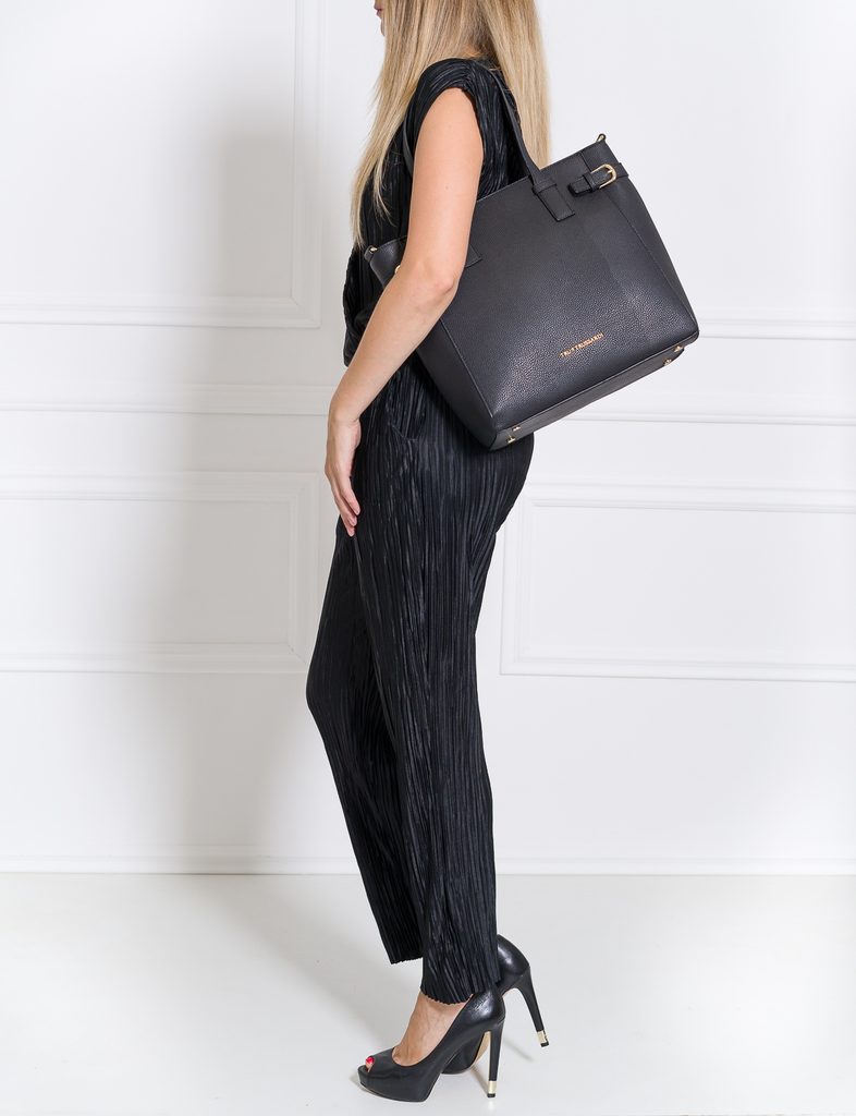 Glamadise - Italian fashion paradise - Real leather shoulder bag Tru  Trussardi - Black - Tru Trussardi - Shoulder bags - Leather bags -  Glamadise - italian fashion paradise