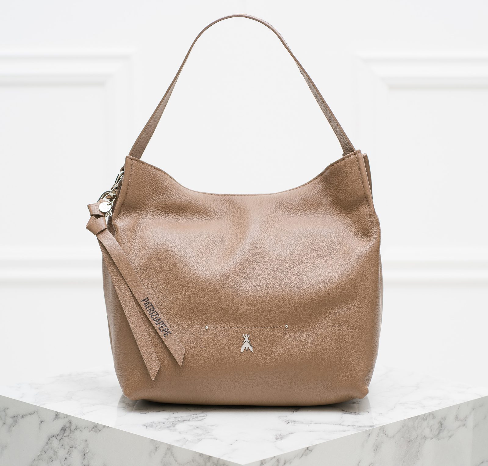 Glamadise Italian fashion paradise Real leather shoulder bag PATRIZIA PEPE Beige PATRIZIA PEPE Shoulder bags Leather bags Glamadise italian fashion paradise