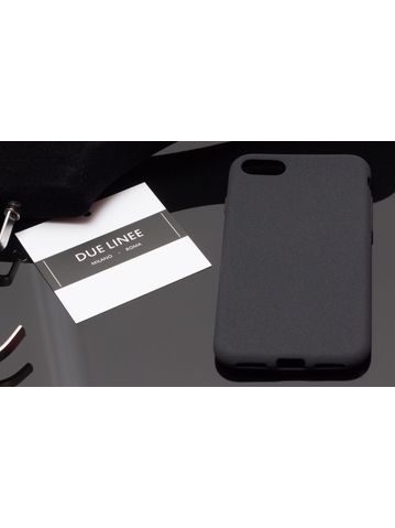 Védőtok iPhone 7/8 készülékekhez Due Linee - Fekete
