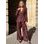 Costum damă burgundy cu cataramă aurie -