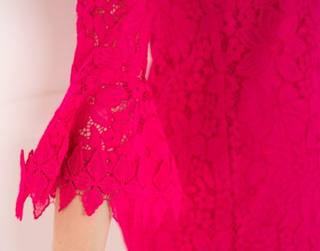 Damska koronkowa sukienka Guess - różowy -