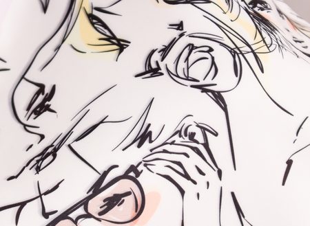 Dámská bílá tunika s motivem žen -