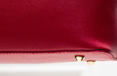 Dámska kožená kabelka so zipsom na boku - červená -