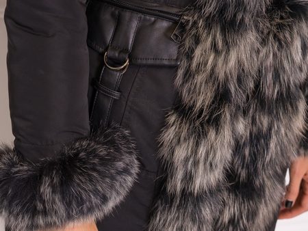 Dámska dlhšia bunda s pravou líškou po celej dĺžke a koženkou - čierna -