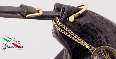 Kožená kabelka s hadím vzorom a zipsom - sivá -