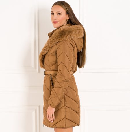 Dámská bunda s páskem a límcem camel -