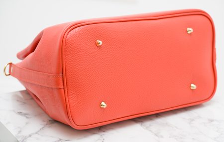 Dámská kožená kabelka do ruky se zlatými aplikacemi - oranžová -