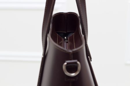 Dámska kožená kabelka pevná so strieborným zdobením - tmavo hnedá -