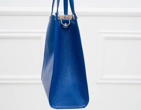 Dámská kožená kabelka vysoká s otočným zapínáním - královsky modrá -