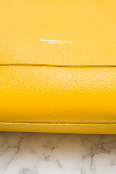 Dámská kožená kabelka přes rameno s klopou - žlutá -