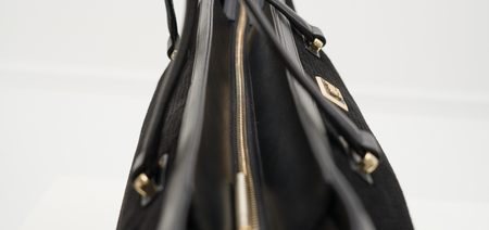 Damska skórzana torebka na ramię Cavalli Class - czarny -