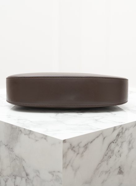 Kožená kabelka ražená tmavě hnědá -