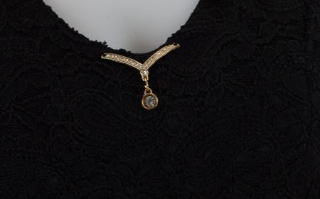 Dámske čipkované tielko peplum čierna -