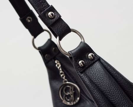 Kožená kabelka vak černá -